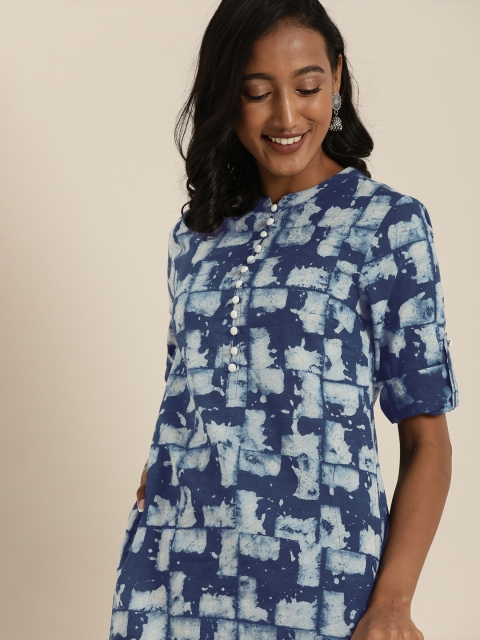 

Taavi Women Blue & White Indigo Dyed Mandarin Collar Roll-Up Sleeve Straight Kurta