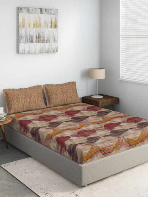 

DDecor Brown & Maroon Printed 144 TC King Bedsheet With 2 Pillow Covers