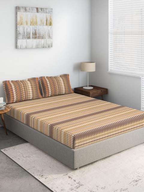 

DDecor Beige & Brown Printed 144 TC King Bedsheet With 2 Pillow Covers