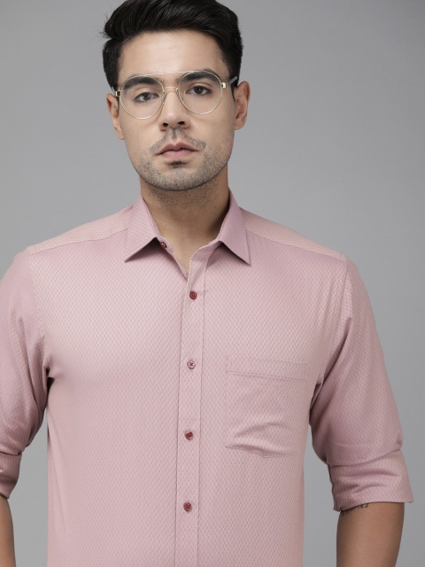 

Park Avenue Men Pink & Cream-Coloured Regular Fit Self Design Casual Shirt