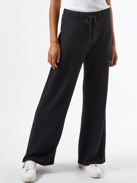 

DOROTHY PERKINS Women Black Regular Fit Solid Parallel Trousers