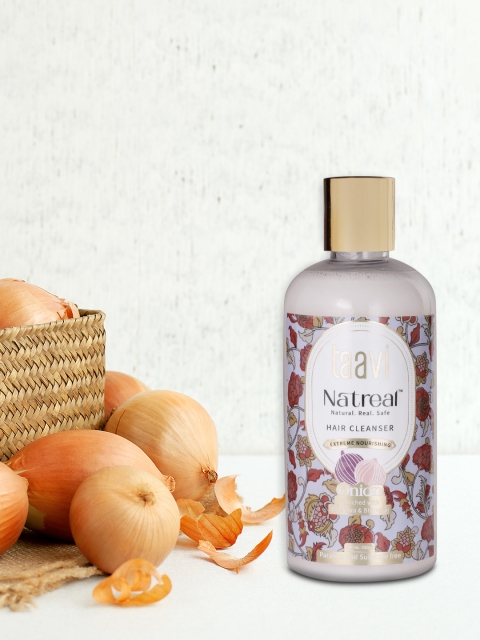 

Taavi Set of 2 Sustainable Natreal Onion Hair Cleansers with Aloe Vera & Bhringraj, White