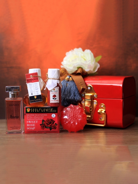 

Soulflower Rose Pamper Yourself Gift Set, Red