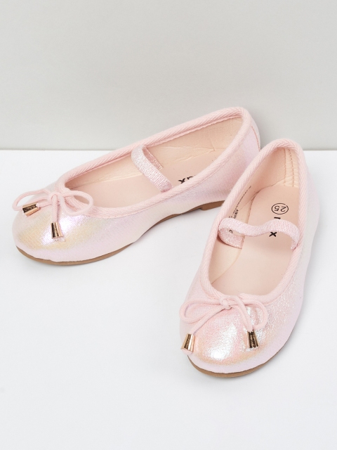 

max Girls Pink Solid Ballerinas