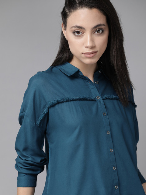 

The Roadster Lifestyle Co Women Teal Blue Regular Fit Solid Casual Shirt