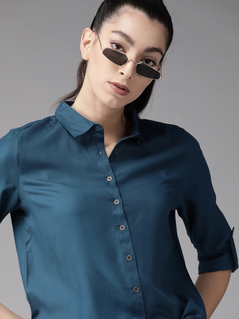 

Roadster Women Teal Solid Regular Fit Casual Shirt