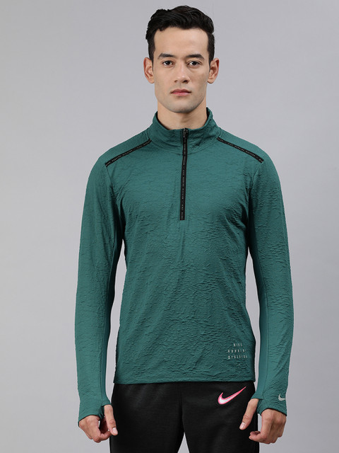 

Nike Men Green Solid Mandarin Collar Dri-FIT RN DVN DF ELEMENT T-shirt