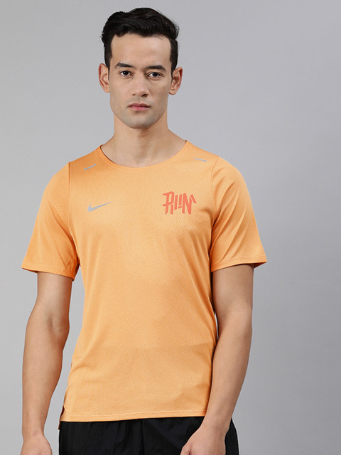 

Nike Men Orange AS M NK DF BRTH RISE 365 WR TO Dri-Fit Printed Round Neck T-shirt
