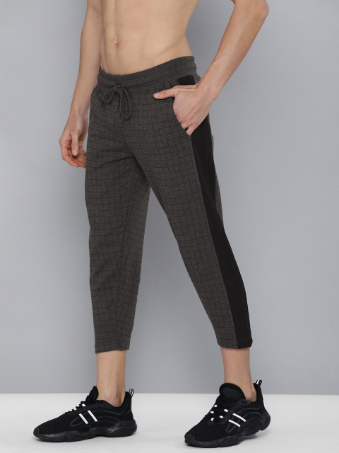 

HERE&NOW Men Charcoal Grey & Black Checked Slim Fit Cropped Track Pants