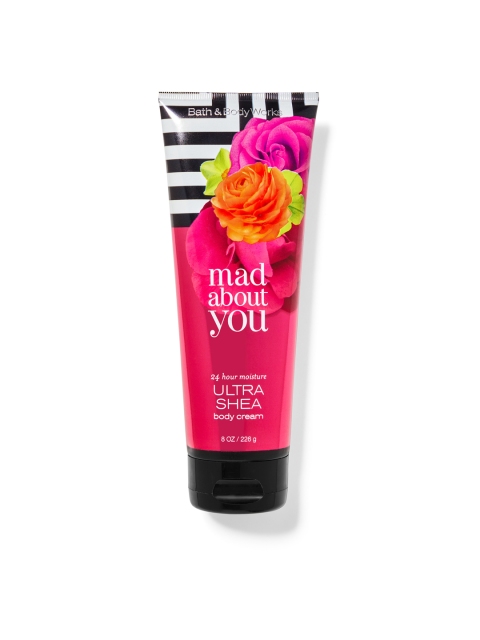 

Bath & Body Works Mad About You 24 Hour Moisture Ultra Shea Body Cream 226 g, Pink