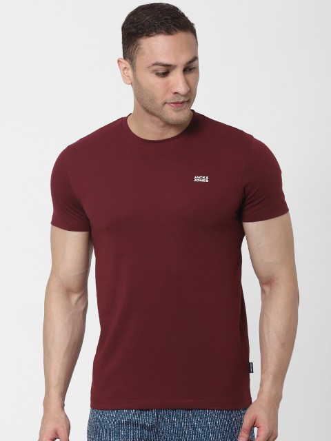 

Jack & Jones Men Maroon Yellow Solid Round Neck Lounge T-shirt