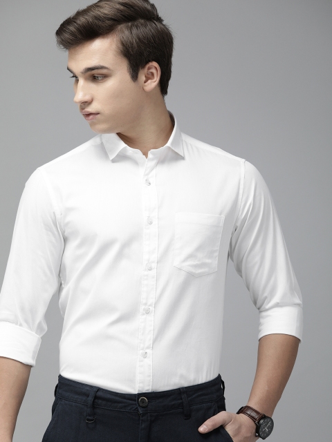 

TrueModa Men White Slim Fit Solid Casual Shirt
