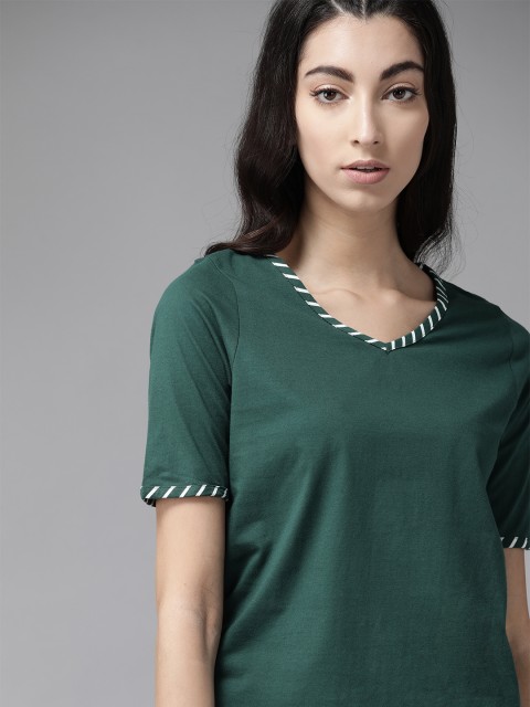 

Roadster Women Green Pure Cotton Solid V-Neck T-shirt