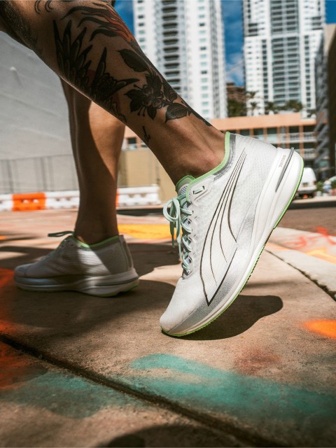 

Puma Men White & Green Deviate Nitro Cool Adapt Woven Design Running Shoes