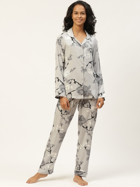 

Organza Women Grey & Black Printed Night suit