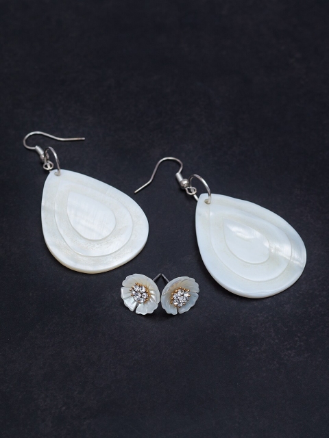 

Golden Peacock White Set of 2 Earrings