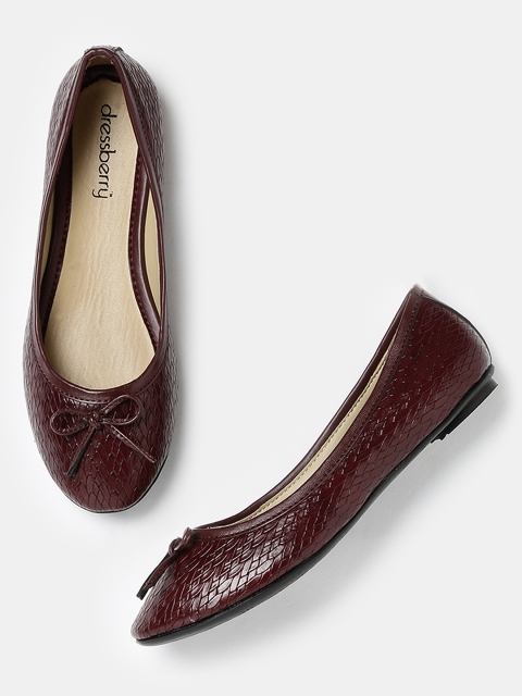 

DressBerry Women Maroon Ballerinas