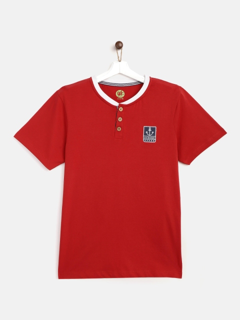 

YK Boys Red Pure Cotton Solid Henley Neck Pure Cotton T-shirt with Applique Detail