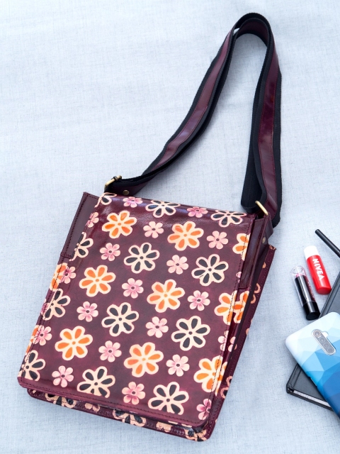 

Golden Peacock Burgundy & Orange Printed Handheld Bag