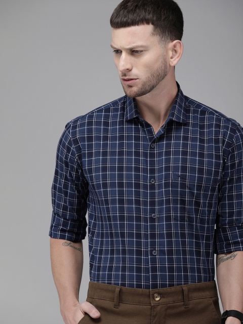 

Park Avenue Men Navy Blue & White Slim Fit Checked Smart Casual Shirt