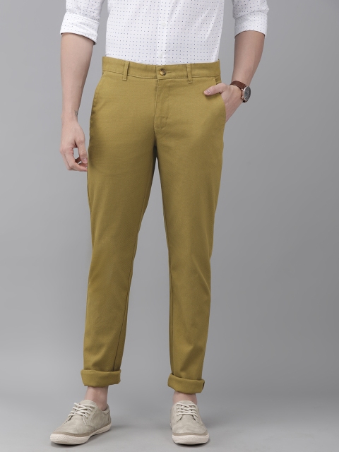 

Park Avenue Men Khaki Neo Fit Self Design Chinos