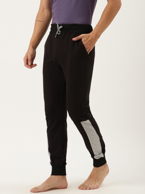 

Rodzen Men Black Solid Lounge Joggers