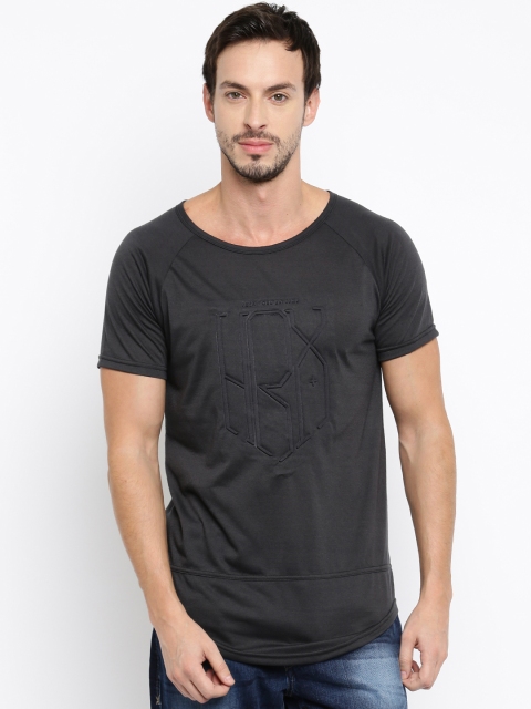 

HRX by Hrithik Roshan Men Black Embossed Round Neck T-Shirt