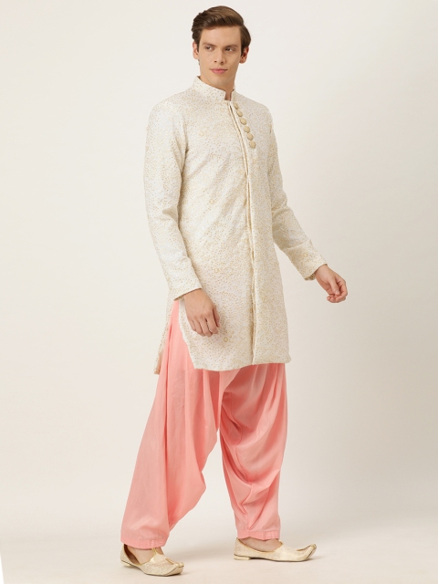 

EthnoVogue Men Off-White & Pink Embroidered Made To Measure Kurta with Patiala