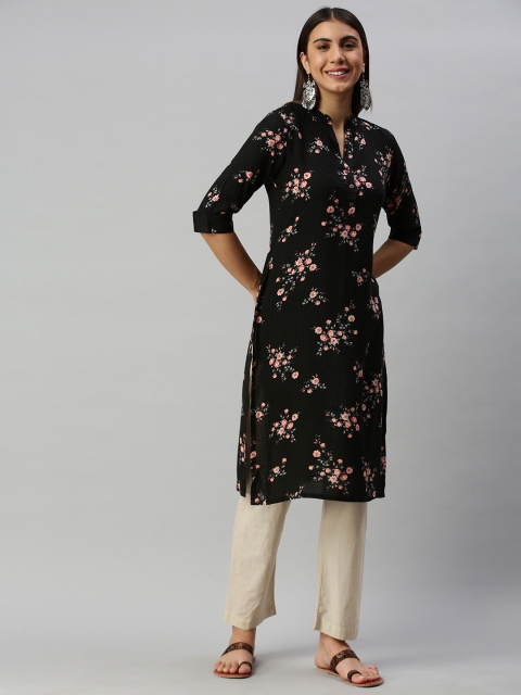 

AHIKA Women Black & Peach-Coloured Floral Printed Kurta