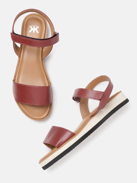 

Kook N Keech Women Maroon Solid Open Toe Flats