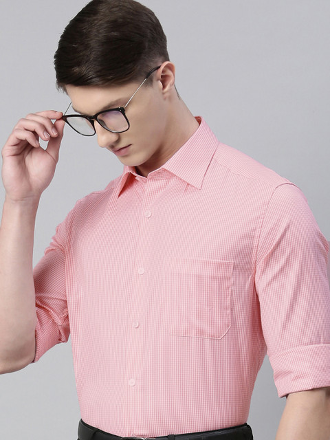 

Louis Philippe Men Pink Classic Regular Fit Checked Pure Cotton Semiformal Shirt