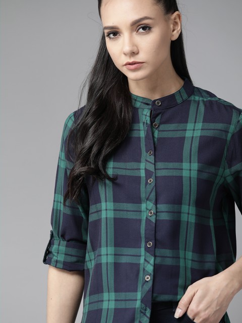 

Roadster Women Navy Blue & Green Regular Fit Pure Cotton Checked Casual Shirt