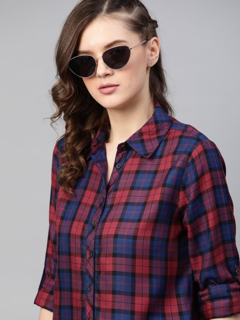 

The Roadster Lifestyle Co Women Blue & Maroon Sustainable EcoVero Tartan Checked Casual Shirt