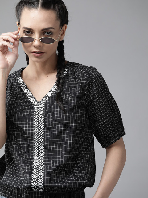 

The Roadster Lifestyle Co Black & White Checked Puff Sleeves Monochrome Pure Cotton Blouson Top