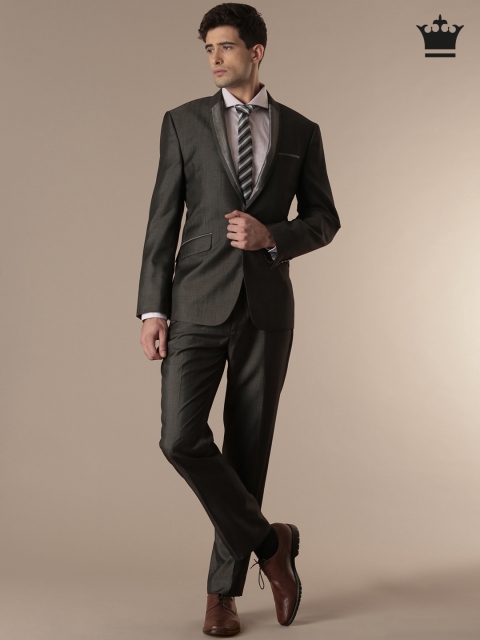 

Louis Philippe Charcoal Grey Single-Breasted Ultra Fit Suit