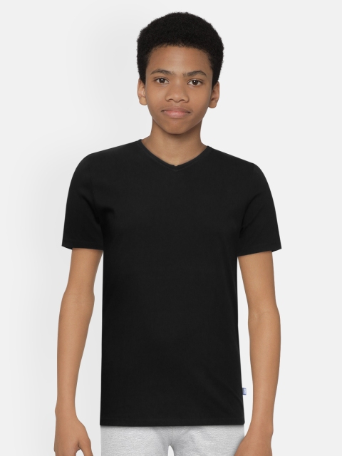 

Jack & Jones Boys Black Solid Pure Cotton V-Neck T-shirt