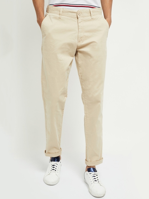 

max Men Cream Solid Regular Trousers