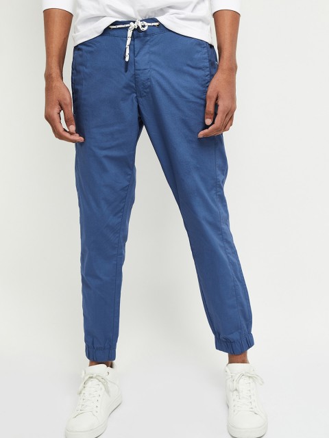 

max Men Blue Regular Fit Solid Joggers
