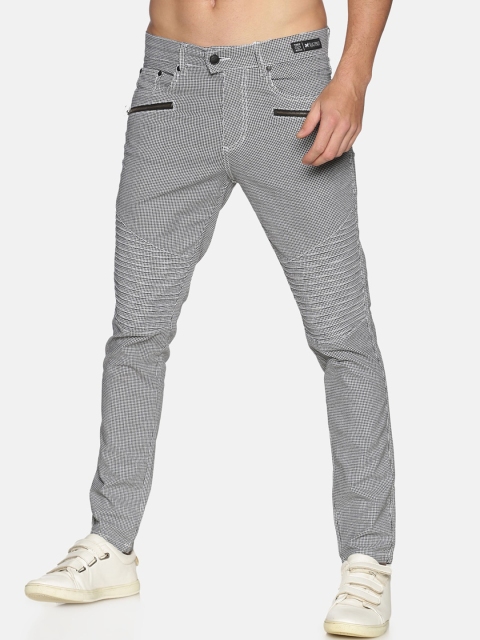 

KULTPRIT Men Black & White Checked Regular Trousers