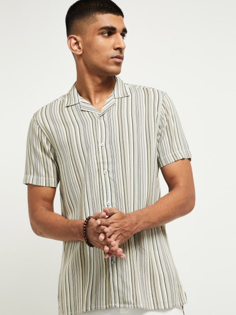 

max Men Yellow Regular Fit Striped Casual Shirt