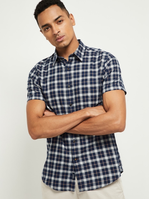 

max Men Blue & White Slim Fit Checked Casual Shirt