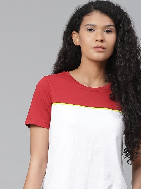 

Metronaut Women White Red Colourblocked Pure Cotton Pure Cotton T-shirt