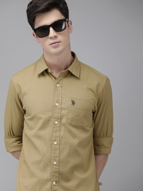 

U.S. Polo Assn. Men Beige Tailored Fit Solid Casual Shirt