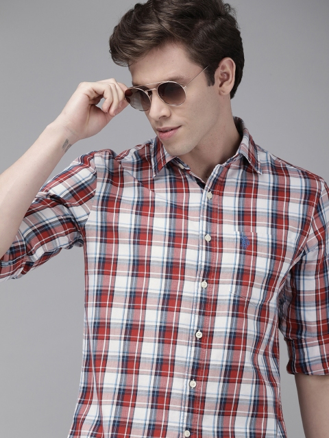 

U.S. Polo Assn. Men Red & White Tailored Fit Solid Casual Shirt