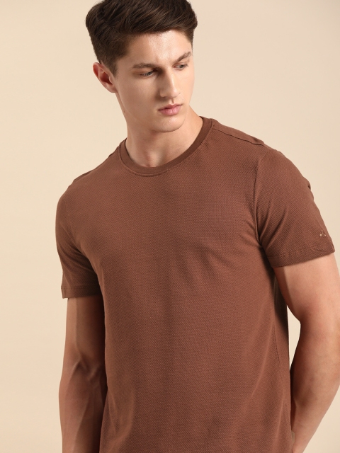 

ether Men Brown Self Design Round Neck T-shirt