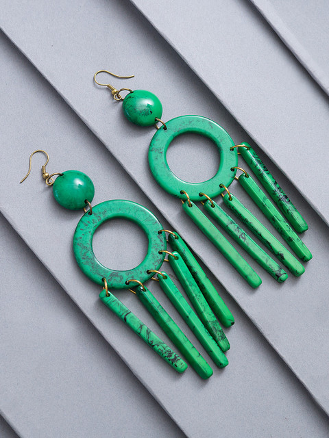 

Golden Peacock Green Contemporary Drop Earrings