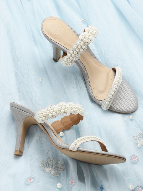 

House of Pataudi Women Off-White Beaded Handcrafted Slim Heels