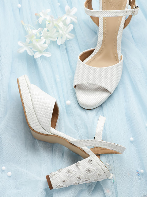 

House of Pataudi Women White Textured Handcrafted Block Heels With Shimmer Detail