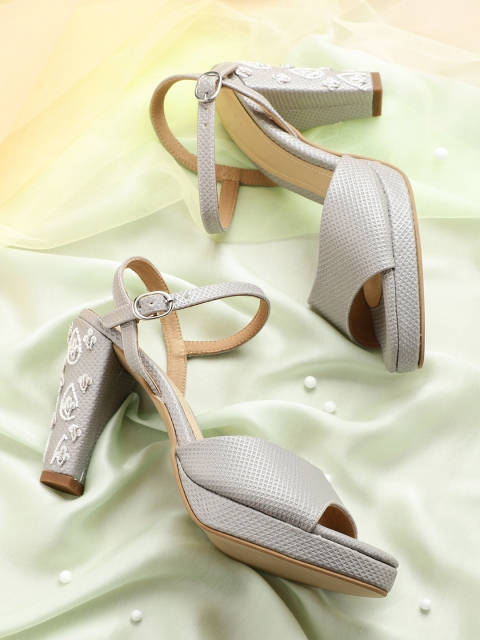 

House of Pataudi Women Grey Textured Handcrafted Block Heels With Shimmer Detail