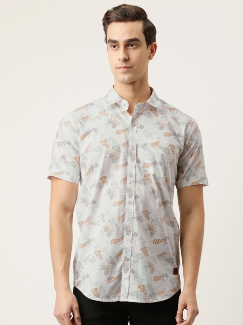 

Campus Sutra Men White Regular Fit Printed Casual Shirt